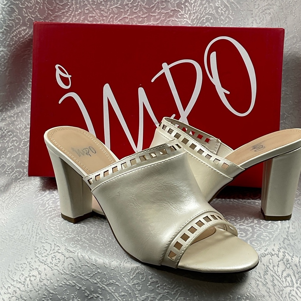 Impo Women's9.5 Cream Open-Toe‎ Mules